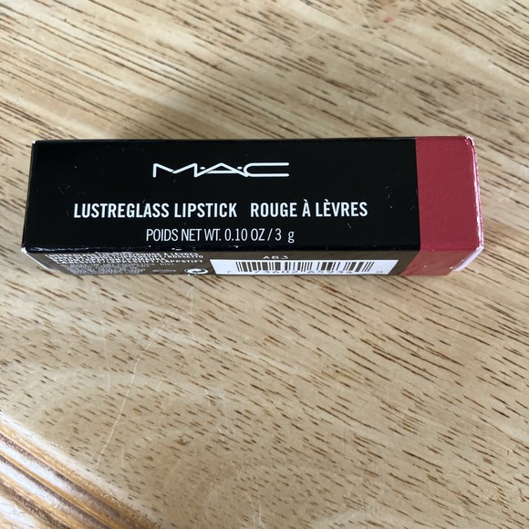 New In box MAC Lustreglass Lipstick 560 In FRIENDA - 0.10 oz./3g - Picture 4 of 4